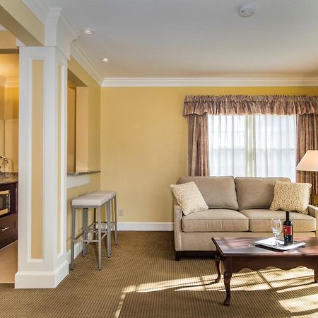 Water'S Edge Resort & Spa Westbrook Room photo